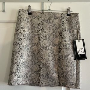 NWT-HAVE Los Angeles snakeskin mini skirt-S